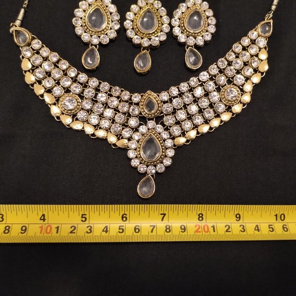 Gold Indian Jewelry necklace, earings and headpiece set - Picture 2 of 4